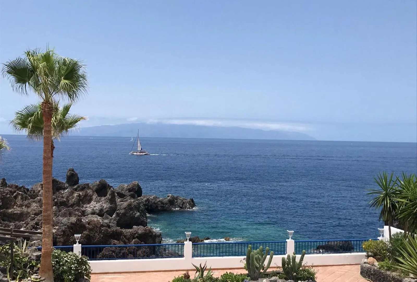Oceanfront Apt In Private Villa - Next To The Beach Пуэрто-де-Сантьяго 0*,  Испания