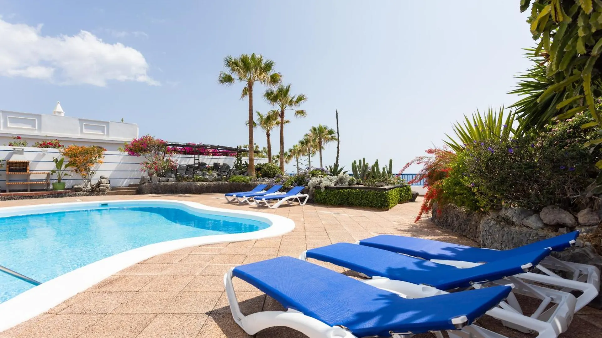 Appartement Oceanfront Apt In Private Villa - Next To The Beach Puerto de Santiago  Espagne