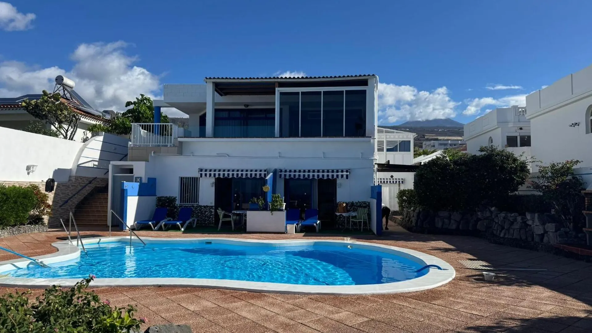 Апартаменты Oceanfront Apt In Private Villa - Next To The Beach Пуэрто-де-Сантьяго